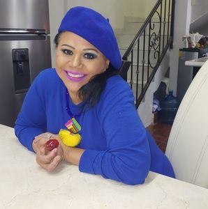 Meet your Posher, Angie